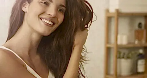 Saçlarımız Neden Dökülür ?